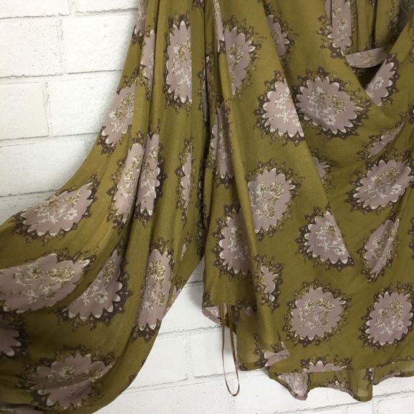 FREE PEOPLE Golden Rod  Cowl Neck Blouse Medium - Picture 7 of 8